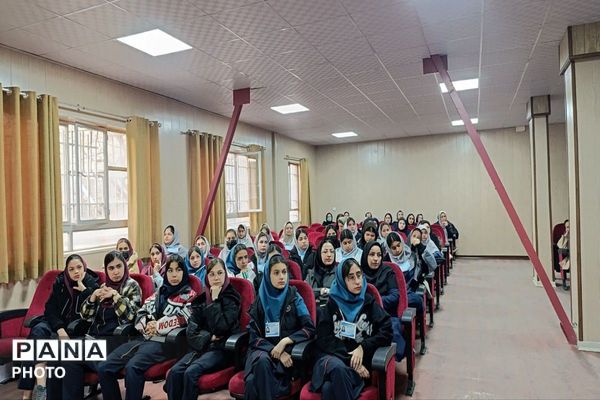 همایش مشاوران دانش‌آموز شهرستان ملارد