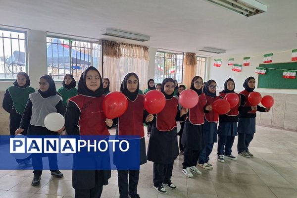  آیین افتتاح جشنواره ماها و ایران‌مون در دبیرستان خدیجه کبری پردیس 