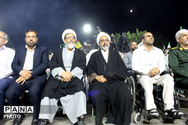 جشن ۲ هزار نفری تکلیف دختران یزد