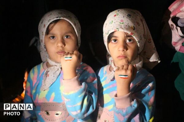 قهرمانان کوچک نبرد با تاریکی