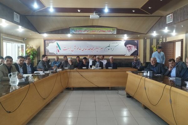 نشست شورای کشاورزی قروه با محوریت مدیریت آب و برق