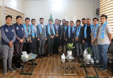 دیدار دانش‌آموزان پسر پیشتاز با مدیر سازمان دانش‌آموزی خراسان رضوی