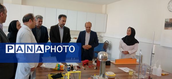 توزیع تجهیزات هنرستان‌ها در بازدید معاون متوسطه وزیر آموزش و پرورش 