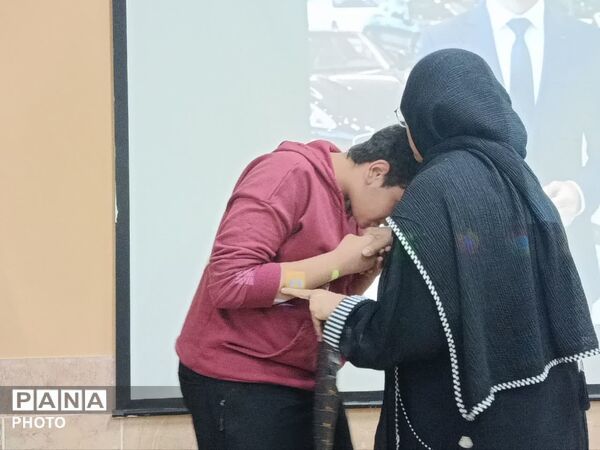 جشن تکلیف دانش‌آموزان دبیرستان پسرانه صدرا ابرکوه