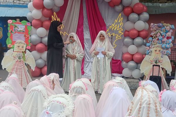 برگزاری جشن تکلیف دختران در مدرسه معراج بهارستان۲