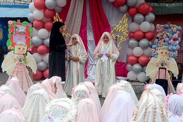 برگزاری جشن تکلیف دختران در مدرسه معراج بهارستان۲