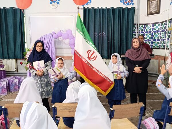 رنگین‌کمان شادی و علم در جشن شکوفه‌های کلاس اولی یزدانی