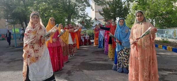 آیین نمادین «سپاس معلم »در ناحیه یک شهرکرد 