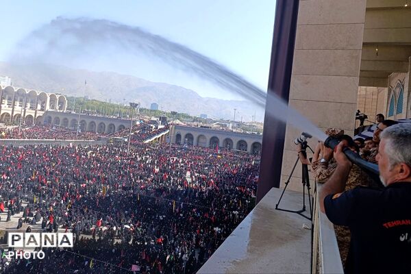 من خود به چشم خویشتن دیدم که جانم می رود ...