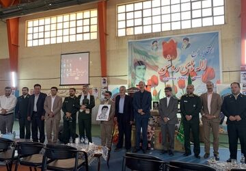 اجرای طرح «لاله‌های روشن» با هدف الگوی زندگی‌ساز در دبیرستان شاهد فاطمه زهرا شهرکرد 