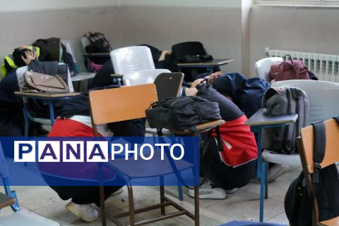 برگزاری مانور زلزله استان اصفهان در دبیرستان شاهد ظهور ناحیه یک 