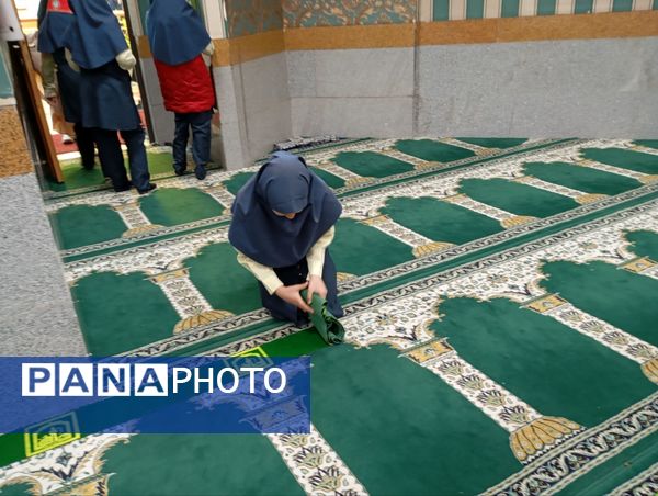 آوای عترت و نور قرآن در دبستان آرمینه مصلی نژاد