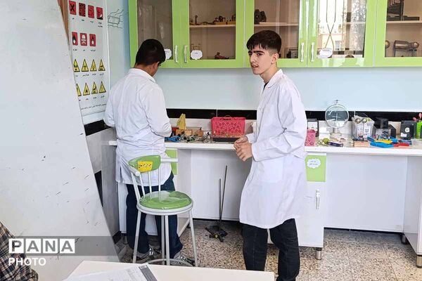 نمایش توانمندی دانش‌آموزان در جشنواره نوجوان خوارزمی/3
