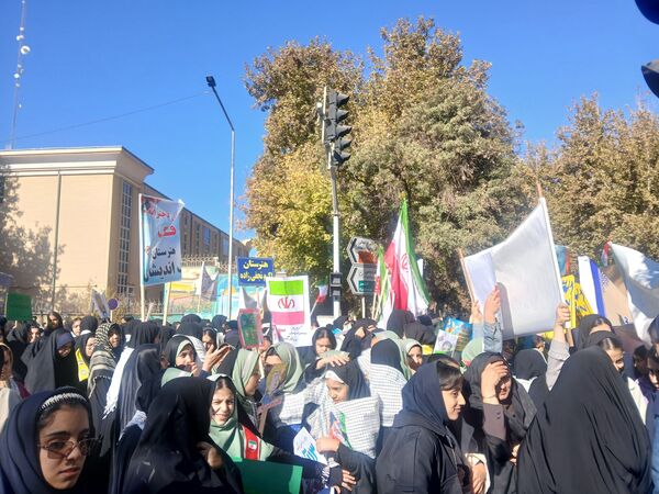 راهپیمایی ۱۳آبان در نیشابور 