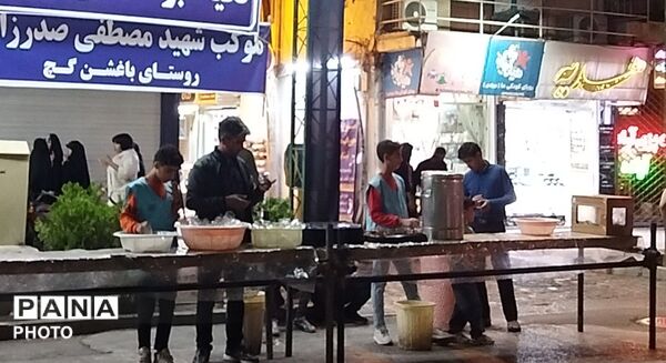 موکب مردمی شهید مصطفی صدر زاده در هشتاد و دومین شب 