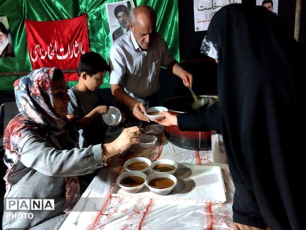 موکب شهدای بسیج در میدان فلک آزادی نیشابور