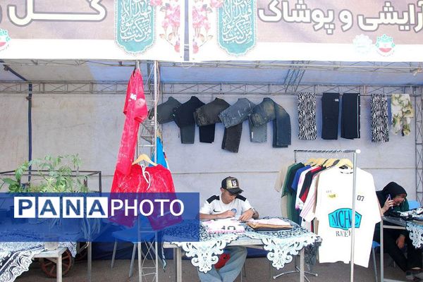 افتتاح نمایشگاه دهه ولایت در بوستان زیتون شهر قیامدشت