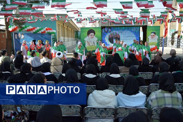 طنین زنگ انقلاب در بهارستان‌دو 