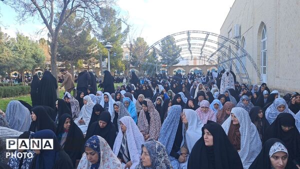 نماز عید سعید فطر در شهرستان کاشمر 