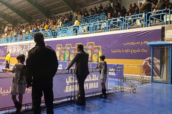 جدال حساس هفته دوم لیگ برتر با برتری قاطع میهمان پایان یافت