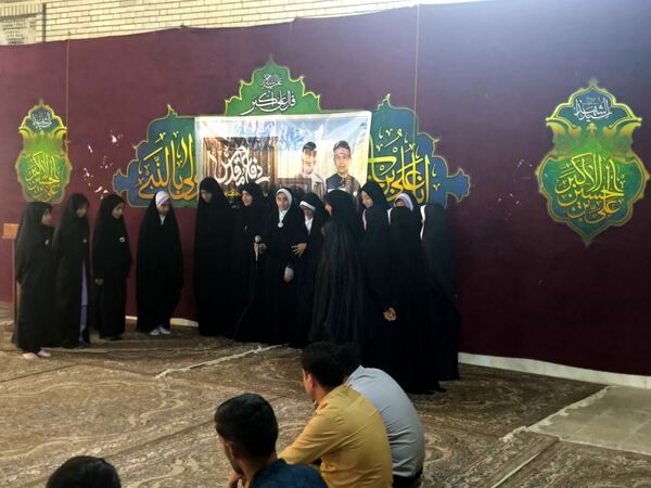 جشن آغاز سال تحصیلی و گرامیداشت هفته دفاع مقدس در حسینیه سیدالشهداء روستای مزرعه شهید بهشتی