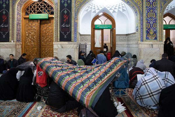دیدار عاشقان با امام رضا(ع) در آخرین شب قدر