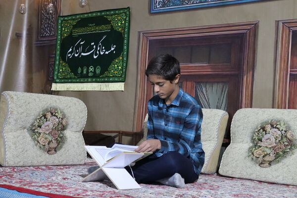 برنامه قرآنی «رواق» میزبان محفلی قرآنی
