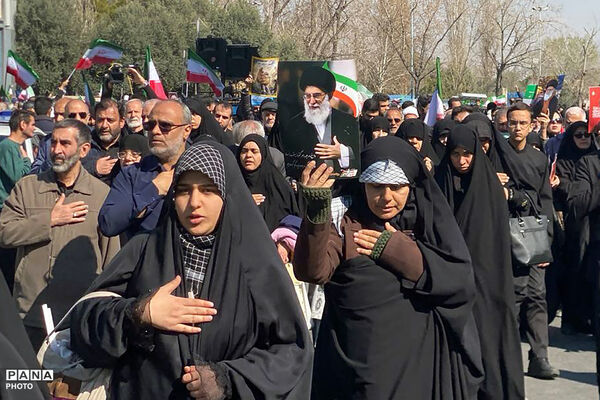  راهپیمایی اقتدار بعد از نماز جمعه - مصلای تهران