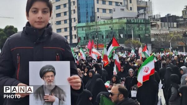 خروش مردمان مشهدی در راهپیمایی حماسی روز قدس 
