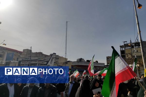 مردم انقلابی، برای وطن 