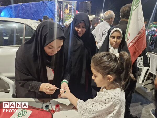 حضور میدانی امدادگران هلال‌احمر تویسرکان در یادواره شهدای زنان جنگ رمضان