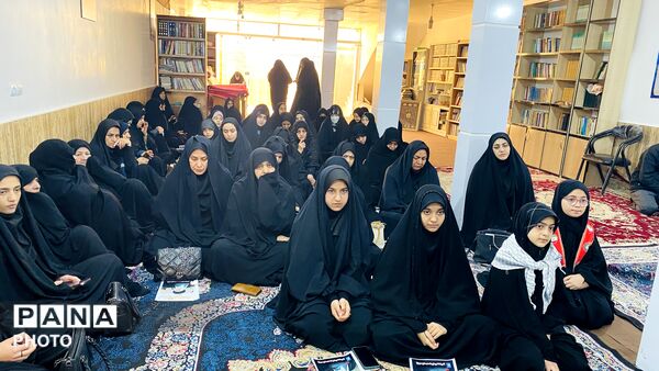 دیدار جمعی از فرهنگیان شهرستان باخرز با امام جمعه شهرستان