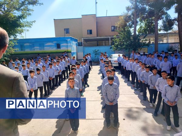 نواختن زنگ آغاز هفته سلامت روان در شهرستان سملقان