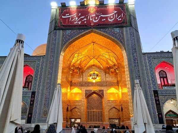 کبوتر حرم مشهد مقدس