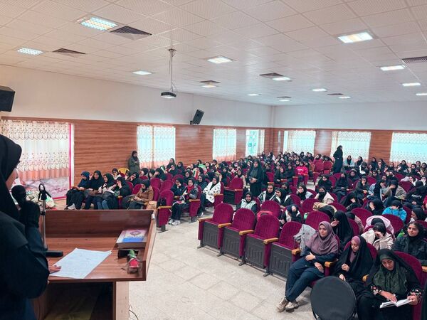 جشن میلاد منجی؛ تجلی نور امید