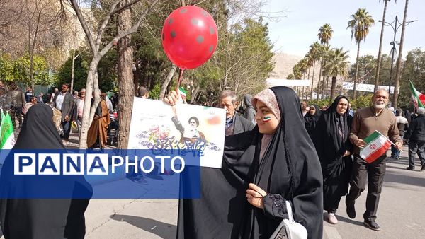 یک روز متفاوت با حضور مردمی از جنس غیرت و استقامت