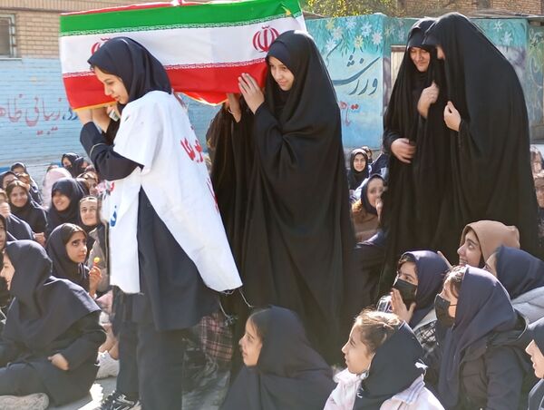 عزاداری حضرت فاطمه ( س ) در دبیرستان دخترانه فضه