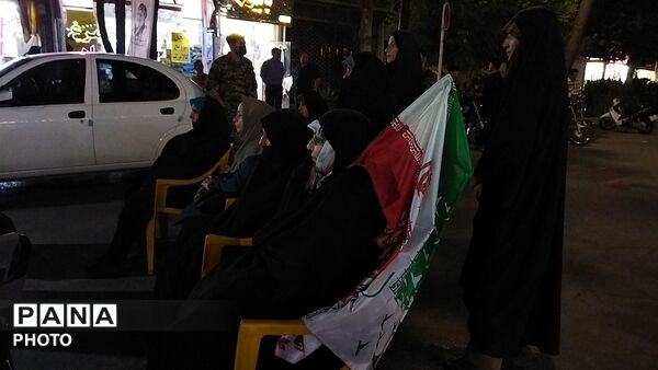 کافه گفتگو حسینیه امام در هشتاد و نهمین شب از اجتماعات مردمی 
