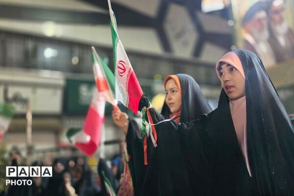 جشن آغاز امامت در شب‌های چراغانی