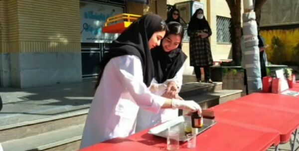 جشن روز آزمایشگاه در دبیرستان شهید مرادعلی امینی و هنرستان کیمیا