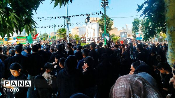 تجلی عشق حسینی مردم کوهدشت در روز عاشورا