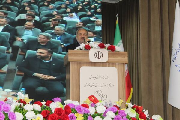 دیدار صمیمی وزیر آموزش‌وپرورش با فرهنگیان استان خوزستان