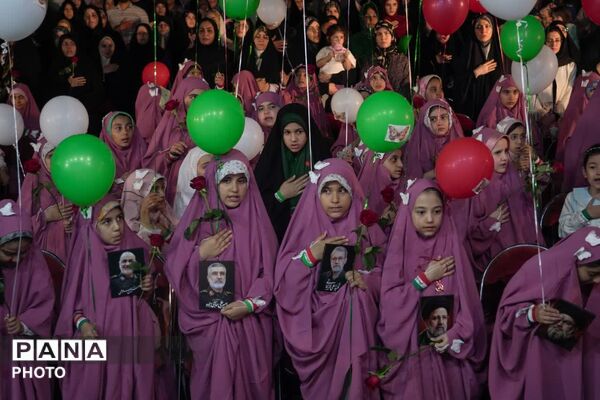 اولین جشن تکلیف دخترانه در تجمعات شبانه