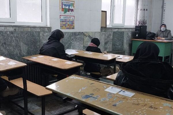 امتحانات نوبت اول در مدرسه حضرت زینب(س) ناحیه یک شهرری