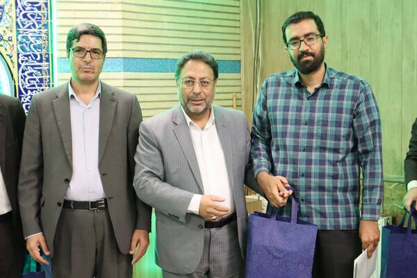 تجلیل از ۴۰ معلم برگزیده قرآن و عترت منطقه ۱۴ تهران در جشن باشکوه غدیر