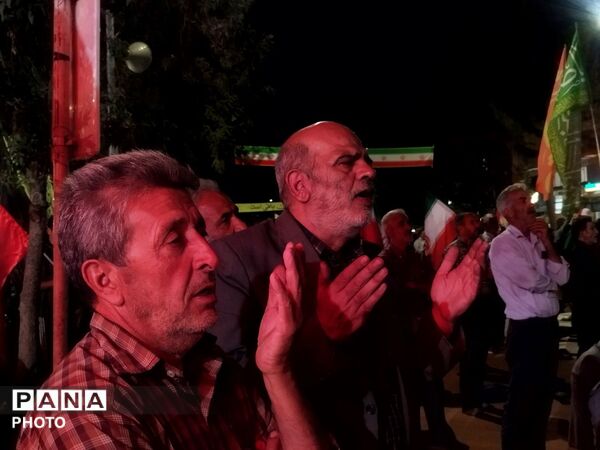 تجمعات شبانه مردم نیشابور در حسینیه امام خمینی(ره) ادامه دارد
