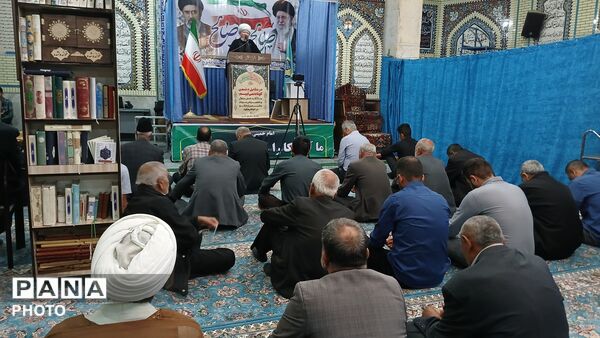 شکوه حضور در نماز جمعه بن