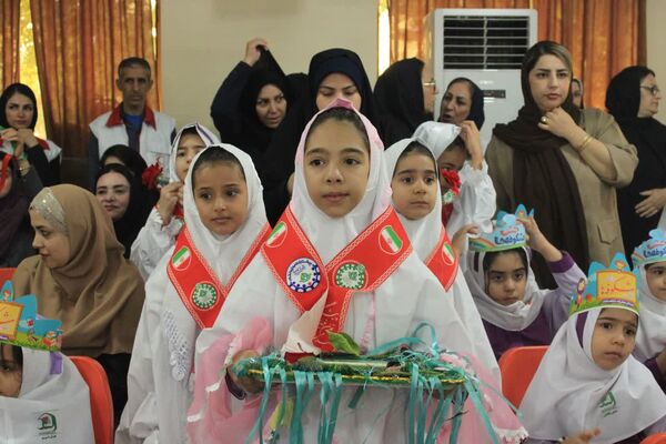 جشن شکوفه‌ها در گچساران