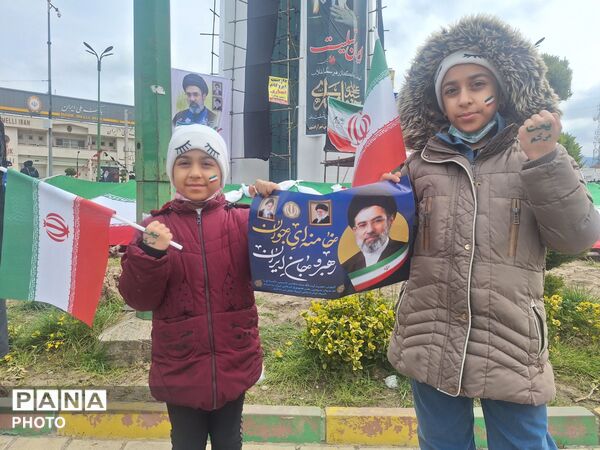 حضور دانش آموزان آزادشهری به یاد دانش آموزان میناب