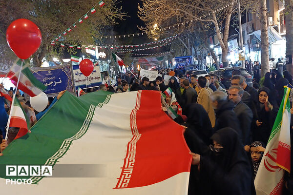  حضور فرهنگیان و دانش‌آموزان به‌مناسبت 12 فروردین ماه روز جمهوری اسلامی ایران 